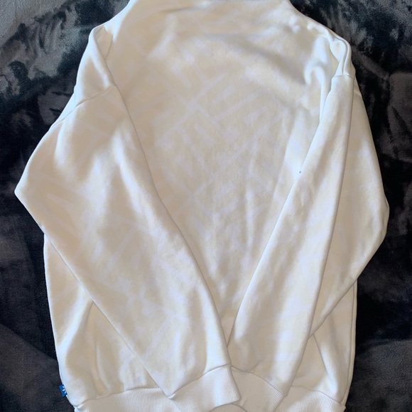 Adidas sweater - Picture 7 of 7